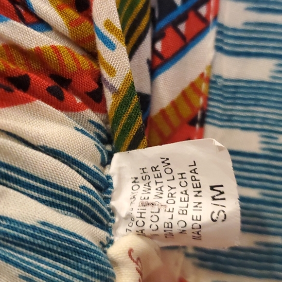 Lakhays wrap skirt with built in shorts, BOHO Beach, size small Aztec Tribal - Picture 10 of 10